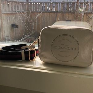 COACH- CAMERA BAG, EXCELLENT CONDITION